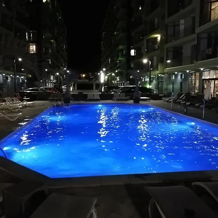 Alezi Studio With Pool And Spa